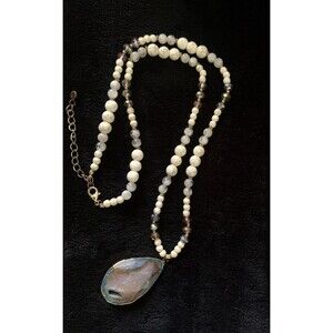 Veronese Signed Geode Beaded Pendant Necklace Beautiful
